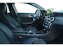 Mercedes-Benz A-klasse 180 Ambition AMG Line Led Priv/Glass Licht/Zichtpakket 60dkm!