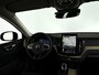 Volvo XC60 T6 Plug-in hybrid AWD Ultra Dark | SOH 100% | Panoramadak | 360° camera | Luchtvering | Harman Kardon | Head-up Display | Stoel- en Stuurverwarming | Trekhaak
