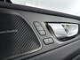 Volvo XC60 T6 Plug-in hybrid AWD Ultra Dark | SOH 100% | Panoramadak | 360° camera | Luchtvering | Harman Kardon | Head-up Display | Stoel- en Stuurverwarming | Trekhaak