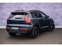 Volvo EX40 Single Motor Extended Range Plus 82 kWh | Europa | Black Edition | Harman/Kardon | Power Seats | BLIS | Adaptive Cruise Control | Stoelverwarming voor & achter | Stuurverwarming | Warmtepomp | Getint Glas |