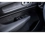 Volvo EX40 Single Motor Extended Range Plus 82 kWh | Europa | Black Edition | Harman/Kardon | Power Seats | BLIS | Adaptive Cruise Control | Stoelverwarming voor & achter | Stuurverwarming | Warmtepomp | Getint Glas |