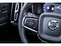 Volvo EX40 Single Motor Extended Range Plus 82 kWh | Europa | Black Edition | Harman/Kardon | Power Seats | BLIS | Adaptive Cruise Control | Stoelverwarming voor & achter | Stuurverwarming | Warmtepomp | Getint Glas |