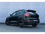 Volvo EX40 Single Motor Extended Range Ultra 82 kWh | Black Edition | Europa | Schuif-/Kanteldak | Harman Kardon Audio | Adaptieve Cruise Control | Stuur-/Stoelverwarming V+A | Warmtepomp | Getint Glas |