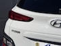 Hyundai Kona Electric EV Comfort Smart 39 kWh / SOH 100% / Fabrieksgarantie tot 02-2027 / Dealer onderhouden / 8 Jaar Batterij Garantie / Warmtepomp / LM 17" & All Season banden / Camera / Apple Carplay & Android Auto / CCS Snelladen /