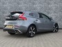 Volvo V40 1.5 T3 Polar+ Sport | Panoramadak | Navigatie | DAB | Achteruitrijcamera | Lichtmetalen Velgen 17 inch | LED Koplampen | Stoelverwarming | Bluetooth | Parkeersensoren