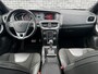 Volvo V40 1.5 T3 Polar+ Sport | Panoramadak | Navigatie | DAB | Achteruitrijcamera | Lichtmetalen Velgen 17 inch | LED Koplampen | Stoelverwarming | Bluetooth | Parkeersensoren