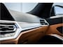 BMW 3-Serie Touring 330e Business Edition Plus Adaptief onderstel / 19inch / elec stoelen / Camera / Stoelverwarming