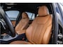 BMW 3-Serie Touring 330e Business Edition Plus Adaptief onderstel / 19inch / elec stoelen / Camera / Stoelverwarming