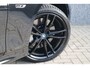 BMW 3-Serie Touring 330e M Sport Adaptief onderstel / 19inch / elec stoelen / Camera / Stoelverwarming