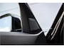 BMW 3-Serie Touring 330e Business Edition Plus Adaptief onderstel / 19inch / elec stoelen / Camera / Stoelverwarming