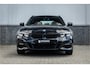 BMW 3-Serie Touring 330e Business Edition Plus Adaptief onderstel / 19inch / elec stoelen / Camera / Stoelverwarming