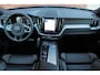 Volvo XC60 Recharge T6 AWD R-Design | Panoramadak | Adaptieve cruise control | Apple carplay/Android auto | DAB radio | 19 inch lichtmetalen velgen