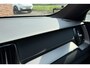 Volvo XC60 Recharge T6 AWD R-Design | Panoramadak | Adaptieve cruise control | Apple carplay/Android auto | DAB radio | 19 inch lichtmetalen velgen