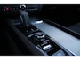 Volvo XC60 Recharge T6 AWD R-Design | Panoramadak | Adaptieve cruise control | Apple carplay/Android auto | DAB radio | 19 inch lichtmetalen velgen