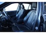 BMW X1 xDrive20i High Executive / Panorama / Sportstoelen