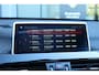 BMW X1 xDrive20i High Executive / Panorama / Sportstoelen