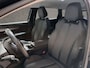 Peugeot 5008 1.2 PureTech Allure 7 Persoons (APPLE CARPLAY, GROOT NAVI, LEDER, 360 CAMERA, STOELVERWARMING, SPORTSTOELEN, KEYLESS, GETINT GLAS, NIEUWSTAAT)