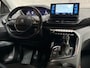 Peugeot 5008 1.2 PureTech Allure 7 Persoons (APPLE CARPLAY, GROOT NAVI, LEDER, 360 CAMERA, STOELVERWARMING, SPORTSTOELEN, KEYLESS, GETINT GLAS, NIEUWSTAAT)