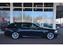 BMW 5-Serie Touring 520i Executive | Navigatie | Xenon | Stoelverwarming | Clima | Bluetooth | Cruise Control | NL Auto!! | Nederlandse auto 82211 NAP laatse beurt bij 67417 M Pakket zeer nette auto afneembare trekhaak sportstoelen xenon navi