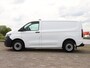 Volkswagen Transporter 2.0 TDI 110 pk L1 | ECC | Cruise control | Camera | LED | Navigatie via App connect | Bijrijders bank |