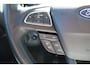 Ford C-Max 1.0-125pk Titanium. Goed onderhouden hoogzitter ! Autm. airco dual, LM wielen, elektr. achterklep, cruise control, navigatie, telefoonvoorb., panoramadak, metallic lak, voorraamverwarming etc.