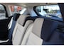 Ford C-Max 1.0-125pk Titanium. Goed onderhouden hoogzitter ! Autm. airco dual, LM wielen, elektr. achterklep, cruise control, navigatie, telefoonvoorb., panoramadak, metallic lak, voorraamverwarming etc.