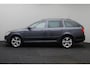 Skoda Octavia Combi 1.8 TSI Laurin & Klement 2011 | Schuif Kantel Dak | Elektrische Memory Stoelen | Stuurwiel Bediening | Cruise Control | Trekhaak | Navigatie | Boekjes | 2 Sleutels | Lichtmetalen Velgen