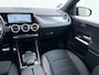 Mercedes-Benz B-klasse 180 AMG Business Solution | Sfeerverlichting | Achteruitrij Camera | Parkeersensoren Voor + Achter | Stoelverwarming Voor |