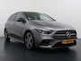 Mercedes-Benz B-klasse 180 AMG Business Solution | Sfeerverlichting | Achteruitrij Camera | Parkeersensoren Voor + Achter | Stoelverwarming Voor |