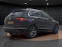 Volkswagen Tiguan 1.4 TSI Highline Business R-line | Pano dak | Trekhaak | Leder | Stoelverwarming | Camera |