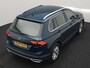 Volkswagen Tiguan 1.4 TSI eHybrid Elegance PHEV 245pk Dealer O.H. | Trekhaak Af Fabriek | Adaptive Cruise | IQ Light | Camera | Lederen Comfortzetels Memory & Verwarmd | Sfeerverlichting | Apple Carplay | Stuur Verwarmd | Navigatie | DAB | Plug In Hybrid |