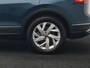 Volkswagen Tiguan 1.4 TSI eHybrid Elegance PHEV 245pk Dealer O.H. | Trekhaak Af Fabriek | Adaptive Cruise | IQ Light | Camera | Lederen Comfortzetels Memory & Verwarmd | Sfeerverlichting | Apple Carplay | Stuur Verwarmd | Navigatie | DAB | Plug In Hybrid |