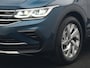Volkswagen Tiguan 1.4 TSI eHybrid Elegance PHEV 245pk Dealer O.H. | Trekhaak Af Fabriek | Adaptive Cruise | IQ Light | Camera | Lederen Comfortzetels Memory & Verwarmd | Sfeerverlichting | Apple Carplay | Stuur Verwarmd | Navigatie | DAB | Plug In Hybrid |