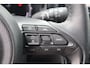 Toyota Yaris Cross 1.5 HYBRID 115 DYNAMIC STUUR/STOELVERWARMING KEYLESS PRIVACY-GLASS 17"LM-VELGEN APPLE/ANDROID LED