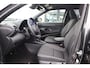 Toyota Yaris Cross 1.5 HYBRID 115 DYNAMIC STUUR/STOELVERWARMING KEYLESS PRIVACY-GLASS 17"LM-VELGEN APPLE/ANDROID LED