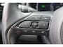 Toyota Yaris Cross 1.5 HYBRID 115 DYNAMIC STUUR/STOELVERWARMING KEYLESS PRIVACY-GLASS 17"LM-VELGEN APPLE/ANDROID LED