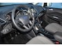 Ford C-Max 1.0-125pk Titanium. Erg goed onderhouden hoogzitter, afkomstig van de 1e eig. Autm. airco dual, cruise control, navigatie, telefoonvoorb., voorraamverw., trekhaak, all season banden rondom, camera, parkeersensoren v+a etc.