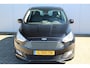 Ford C-Max 1.0-125pk Titanium. Erg goed onderhouden hoogzitter, afkomstig van de 1e eig. Autm. airco dual, cruise control, navigatie, telefoonvoorb., voorraamverw., trekhaak, all season banden rondom, camera, parkeersensoren v+a etc.