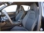 Lynk & Co 01 276PK Automaat Core / Adaptieve cruise control / Stoel - en stuurwielverwarming / Parkeersensoren / Achteruitrijcamera / Apple Carplay / Trekhaak / Metallic lak / 19" velgen