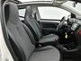 Toyota Aygo 1.0 VVT-i x-pose 70 PK | Elektrisch Vouwdak | Achteruitrij Camera | Climate Control | Cruise Control | Navigatie | Apple Carplay | Android Auto | Lichtmetalen velgen |