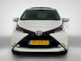 Toyota Aygo 1.0 VVT-i x-pose 70 PK | Elektrisch Vouwdak | Achteruitrij Camera | Climate Control | Cruise Control | Navigatie | Apple Carplay | Android Auto | Lichtmetalen velgen |