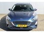 Ford Focus Wagon 1.0-155pk EcoBoost Titanium. Erg nette en goed onderhouden wagen met slechts 60.000km. Autm. airco dual, camera, stoel-, stuur- en voorraamverwarming, trekhaak, LM wielen, metallic lak, navigatie, telefoonvoorb. etc.