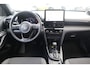 Toyota Yaris Cross 1.5 HYBRID 115 DYNAMIC STUUR/STOELVERWARMING KEYLESS PRIVACY-GLASS 17"LM-VELGEN APPLE/ANDROID LED
