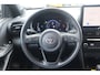Toyota Yaris Cross 1.5 HYBRID 115 DYNAMIC STUUR/STOELVERWARMING KEYLESS PRIVACY-GLASS 17"LM-VELGEN APPLE/ANDROID LED