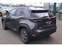 Toyota Yaris Cross 1.5 HYBRID 115 DYNAMIC STUUR/STOELVERWARMING KEYLESS PRIVACY-GLASS 17"LM-VELGEN APPLE/ANDROID LED