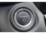Toyota Yaris Cross 1.5 HYBRID 115 DYNAMIC STUUR/STOELVERWARMING KEYLESS PRIVACY-GLASS 17"LM-VELGEN APPLE/ANDROID LED