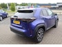 Toyota Yaris Cross 1.5 HYBRID 115 DYNAMIC STUUR/STOELVERWARMING KEYLESS PRIVACY-GLASS 17"LM-VELGEN APPLE/ANDROID LED