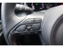 Toyota Yaris Cross 1.5 HYBRID 115 DYNAMIC STUUR/STOELVERWARMING KEYLESS PRIVACY-GLASS 17"LM-VELGEN APPLE/ANDROID LED