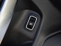 Mercedes-Benz CLA 200 Business Solution AMG | Sfeerverlichting | Widescreen | Camera | Navigatie | Apple CarPlay Android Auto | Keyless | Stoelverwarming | 18" | Dealeronderhouden