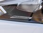Mercedes-Benz CLA 200 Business Solution AMG | Sfeerverlichting | Widescreen | Camera | Navigatie | Apple CarPlay Android Auto | Keyless | Stoelverwarming | 18" | Dealeronderhouden
